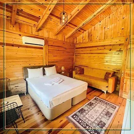 ıpekböceği Park Otel Dueguencueler